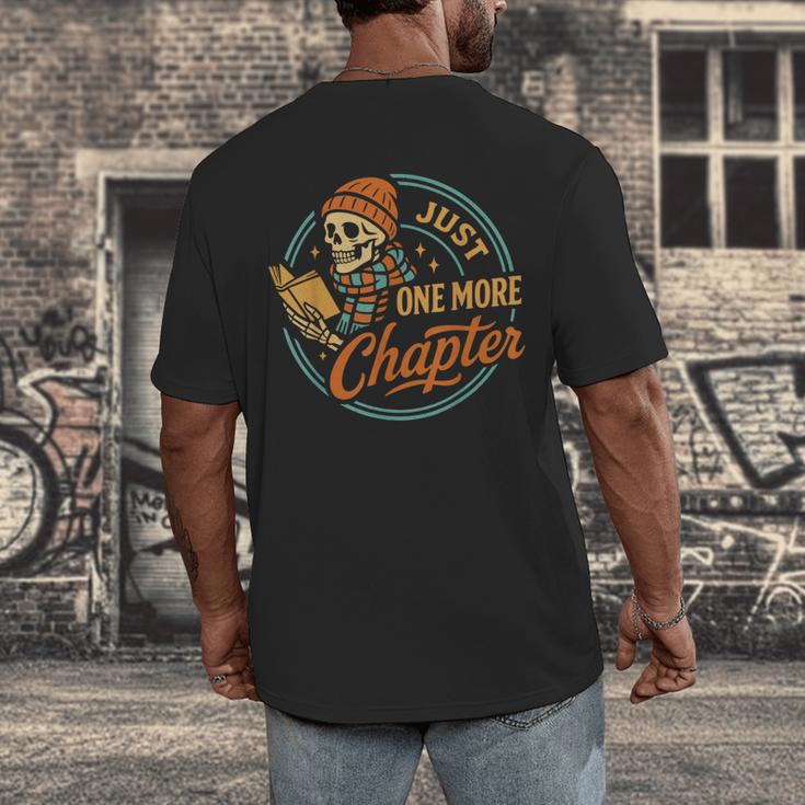 Just One More Chapter Skeleton Reading Book Scaft Beanie Men's Back Print T-Shirt