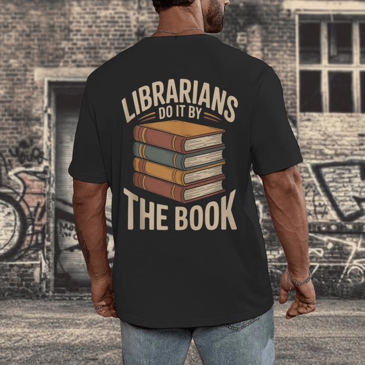 Librarians Do It By The Book Librarian Men's Back Print T-Shirt