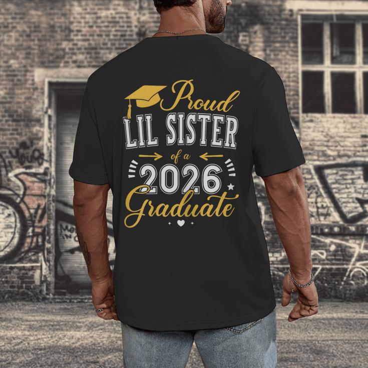 Proud Lil Sister Of a Class Of 2026 Graduate For Graduation Men's Back Print T-Shirt
