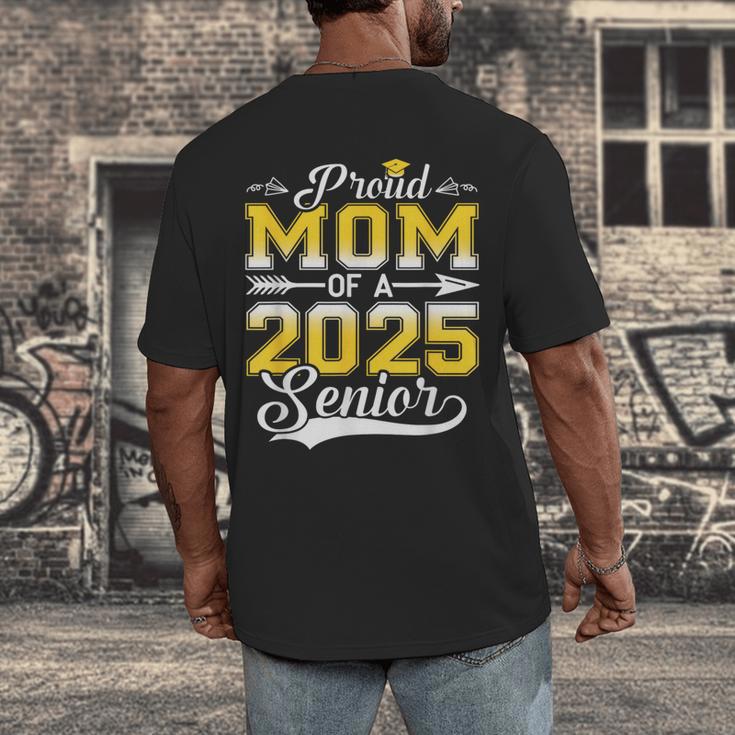 Proud Mom Of a 2025 Senior Graduate Graduation Men's Back Print T-Shirt