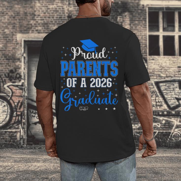 Proud Parents Of a Class Of 2026 Graduate For Graduation Men's Back Print T-Shirt