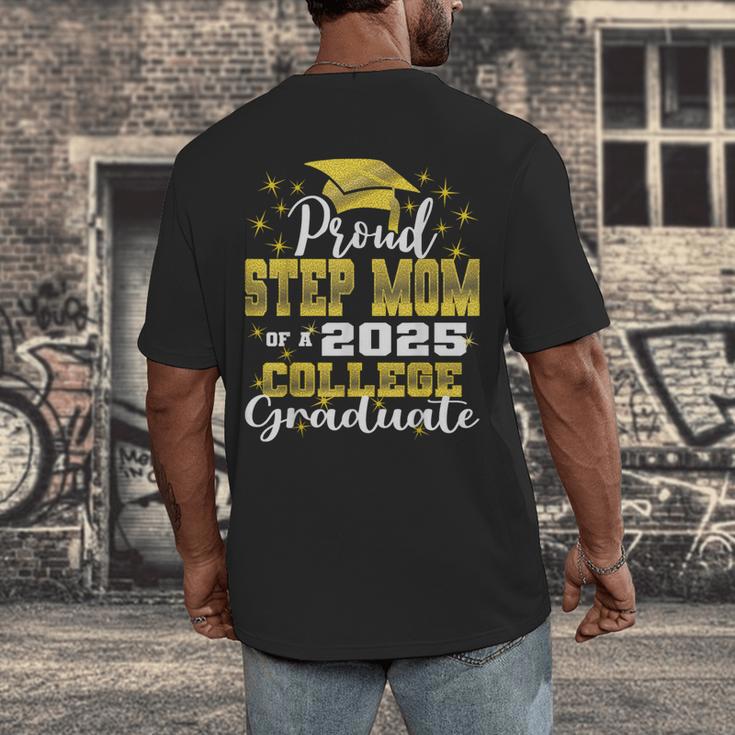 Proud Step Mom Of 2025 College Graduate Family 24 Graduation Men's Back Print T-Shirt