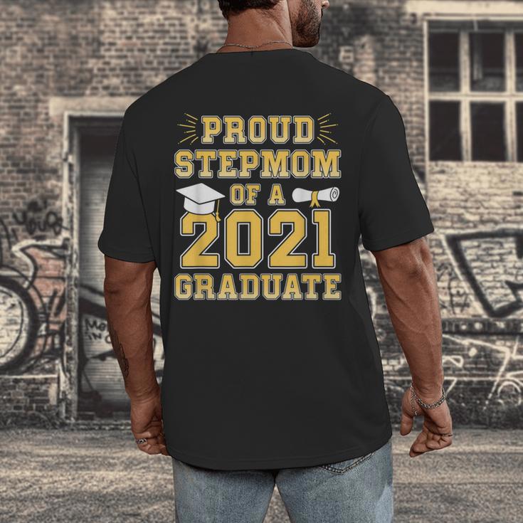 Proud Stepmom Of a 2021 Graduate School Graduation Party Men's Back Print T-Shirt