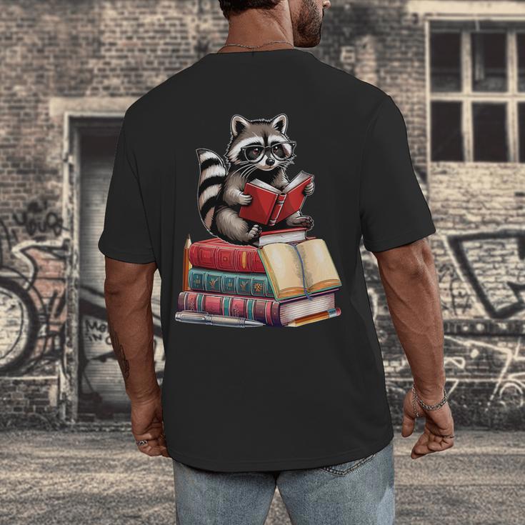 Raccoon Reading Books Matching Bookworm Readers Librarian Men's Back Print T-Shirt Raccoon Reading Books Matching Bookworm Readers Librarian Men's Back Print T-Shirt