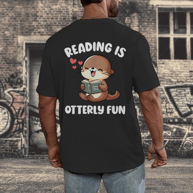 Reading Is Otterly Fun Otter Bookworm Book Lover Librarian Men's Back Print T-Shirt