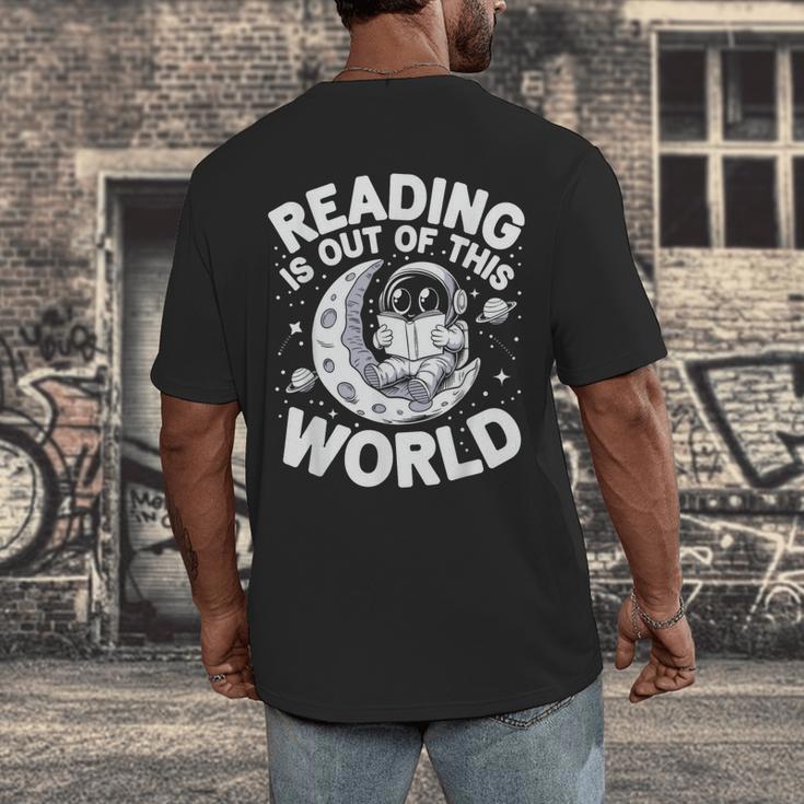 Reading Is Out Of This World Space Books Lover Men's Back Print T-Shirt Reading Is Out Of This World Space Books Lover Men's Back Print T-Shirt