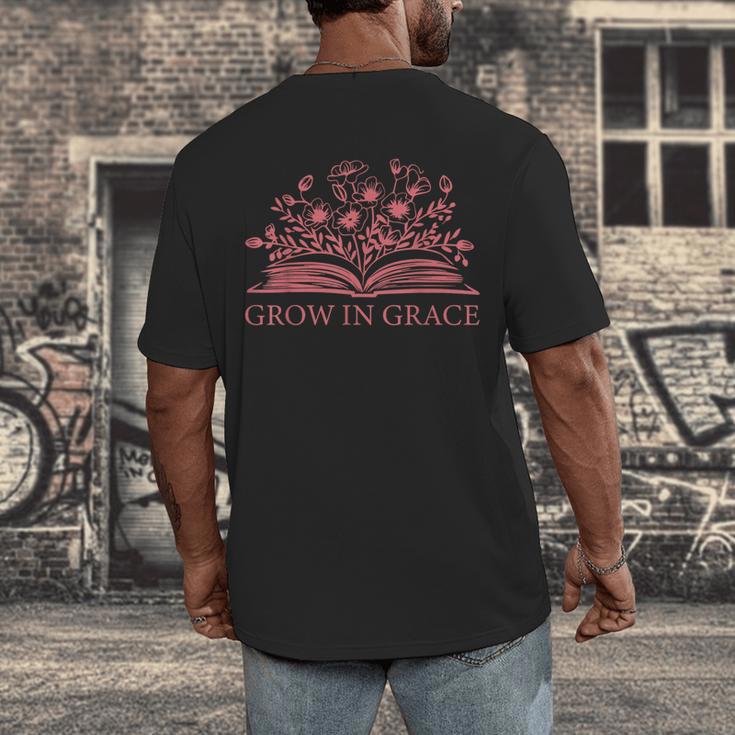 Retro Grow In Grace Wildflower Book Christian Bible Verse Men's Back Print T-Shirt