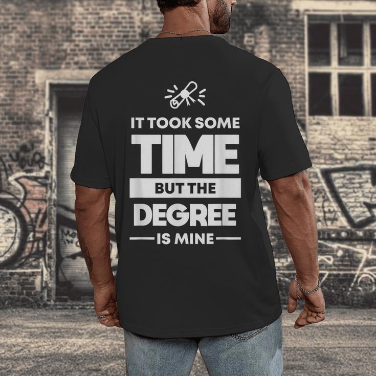Returning Adult College Graduation T-Shirt Men's Back Print T-Shirt