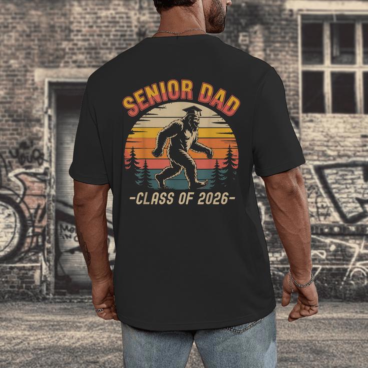 Senior Dad Class Of 2026 Bigfoot Vintage Graduation Men's Back Print T-Shirt