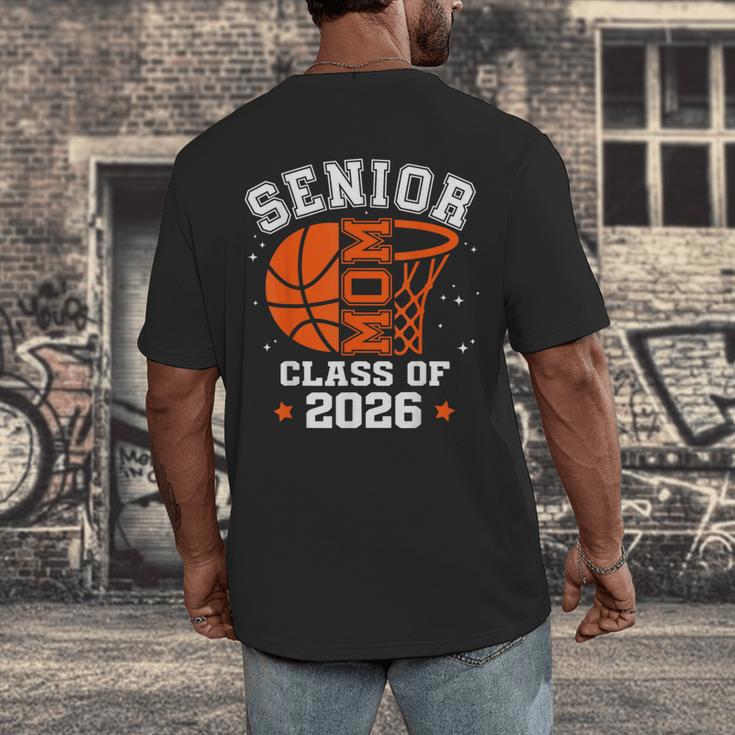 Senior Mom Class Of 2026 Basketball Graduation Men's Back Print T-Shirt