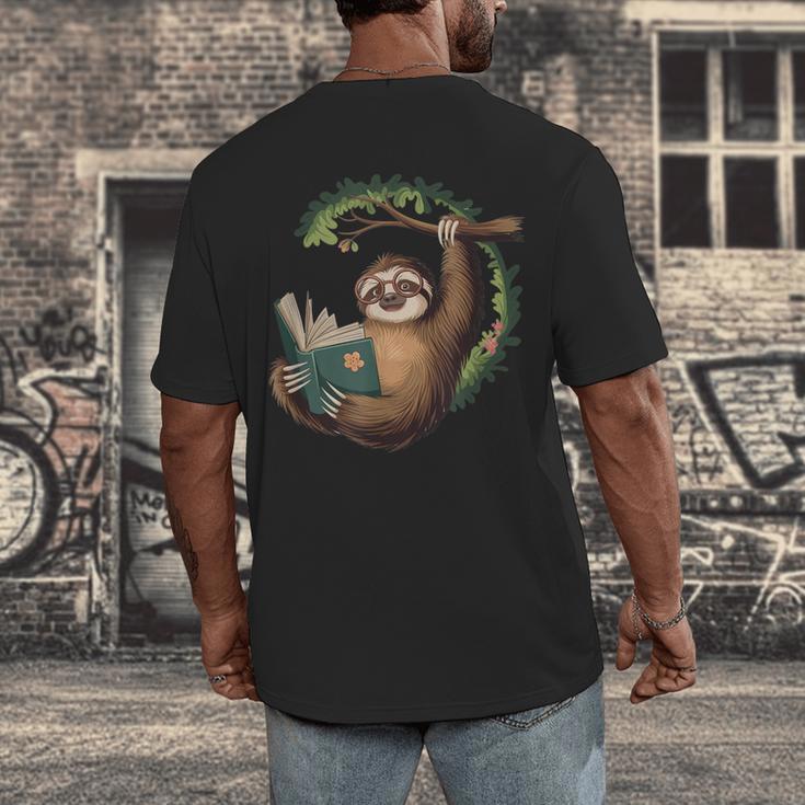 Sloth Reading a Book Lazy Sloth Bookworm Men's Back Print T-Shirt Sloth Reading a Book Lazy Sloth Bookworm Men's Back Print T-Shirt