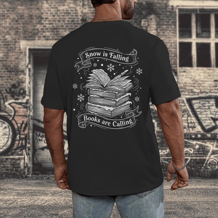 Snow Is Falling Books Are Calling Winter Reading Men's Back Print T-Shirt Snow Is Falling Books Are Calling Winter Reading Men's Back Print T-Shirt