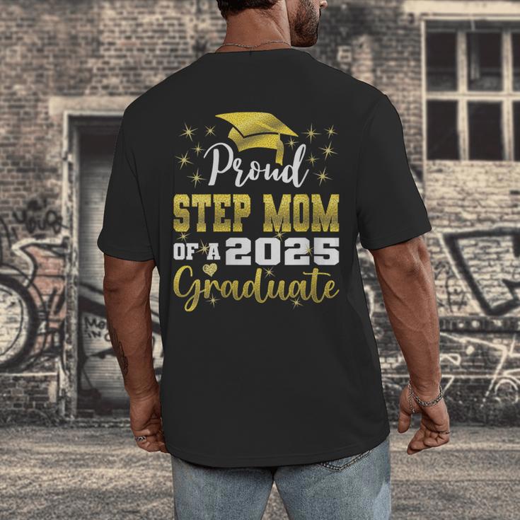 Super Proud Step Mom Of 2025 Graduate Graduation Family Men's Back Print T-Shirt