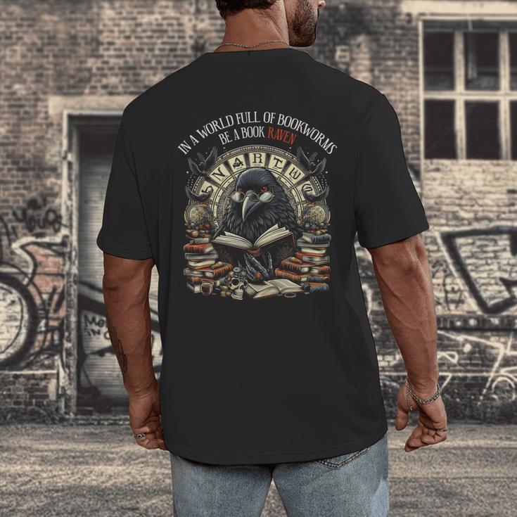 In A World Full Of Bookworms Be A Book Raven Reader Reading Men's Back Print T-Shirt