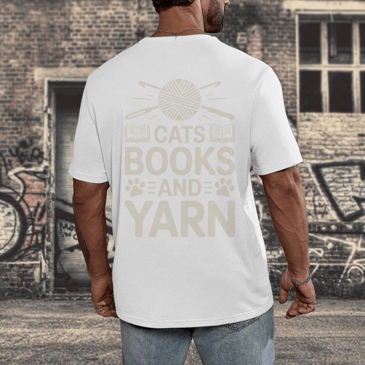 Cats Books And Yarn Crocheter Crocheting Men's Back Print T-Shirt
