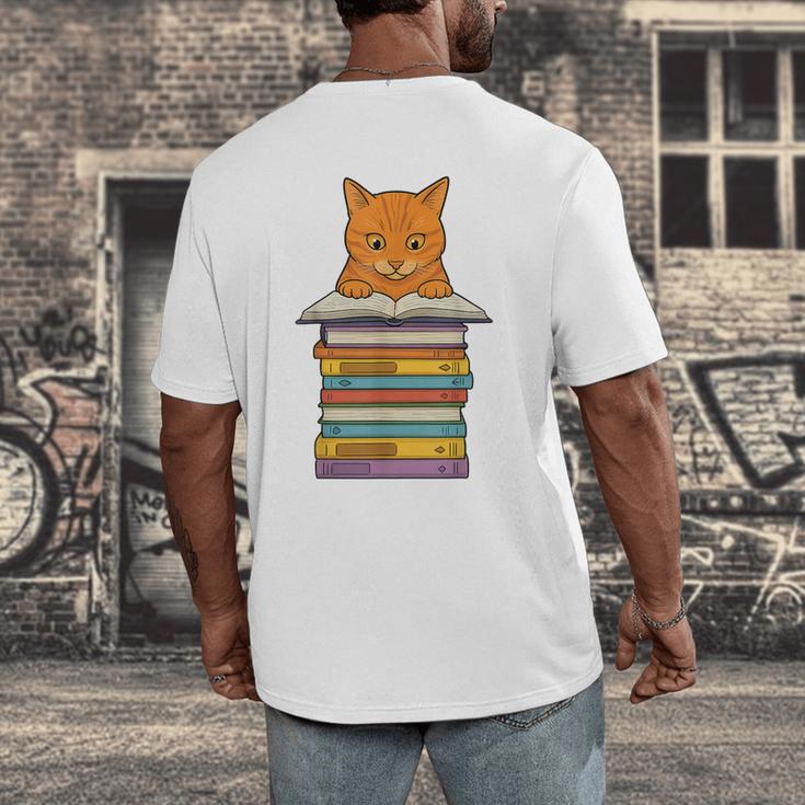 Cute Orange Tabby Cat Reading On Pile Of Books Men's Back Print T-Shirt