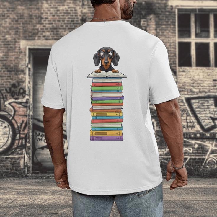 Cute Wiener Dog Dachshund Reading On Pile Of Books Men's Back Print T-Shirt