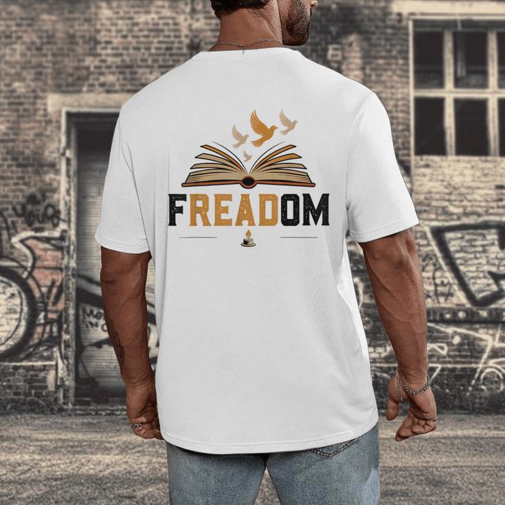 Freadom Anti Banned Books Lovers Reading Librarian Bookworm Men's Back Print T-Shirt