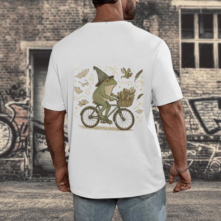 On My Way To Hoard Books And Cause Chaos Men's Back Print T-Shirt On My Way To Hoard Books And Cause Chaos Men's Back Print T-Shirt