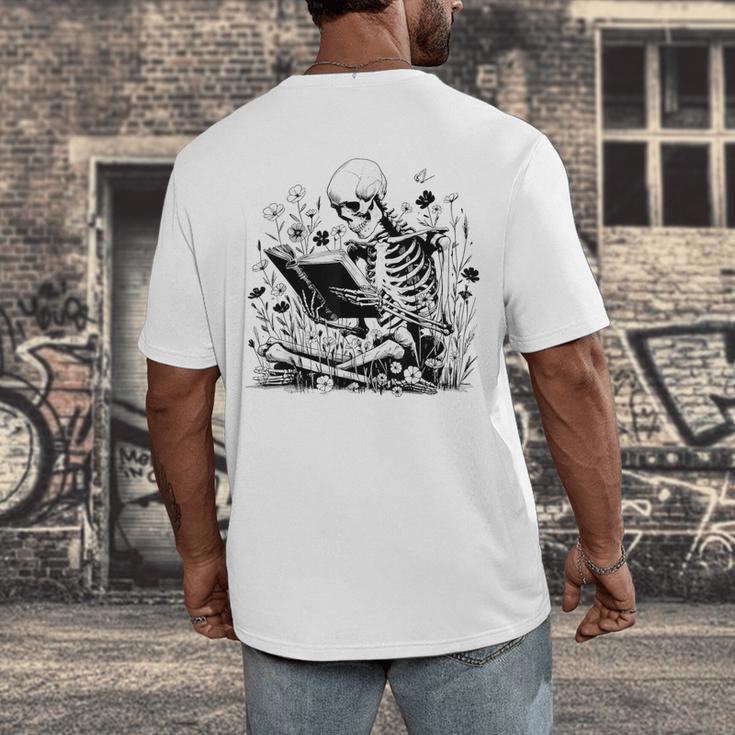 Skeleton Skull Halloween Book Reading Books Lover Teacher Men's Back Print T-Shirt
