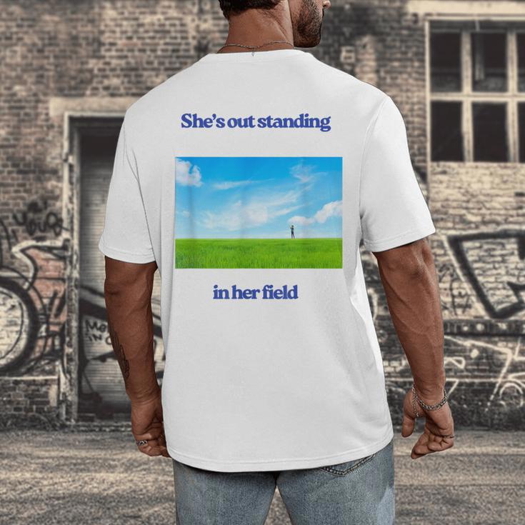 Out Standing In Her Field Graduation Tee Men's Back Print T-Shirt