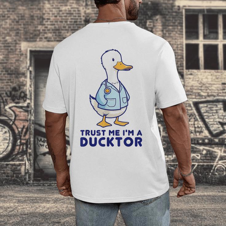 Trust Me I'm a Ducktor Doctor Sayings Graduation Men's Back Print T-Shirt