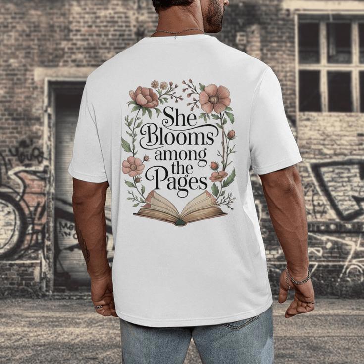 Women's She Blooms Among The Pages Women Mom Wife Floral Book Lover Men's Back Print T-Shirt Women's She Blooms Among The Pages Women Mom Wife Floral Book Lover Men's Back Print T-Shirt