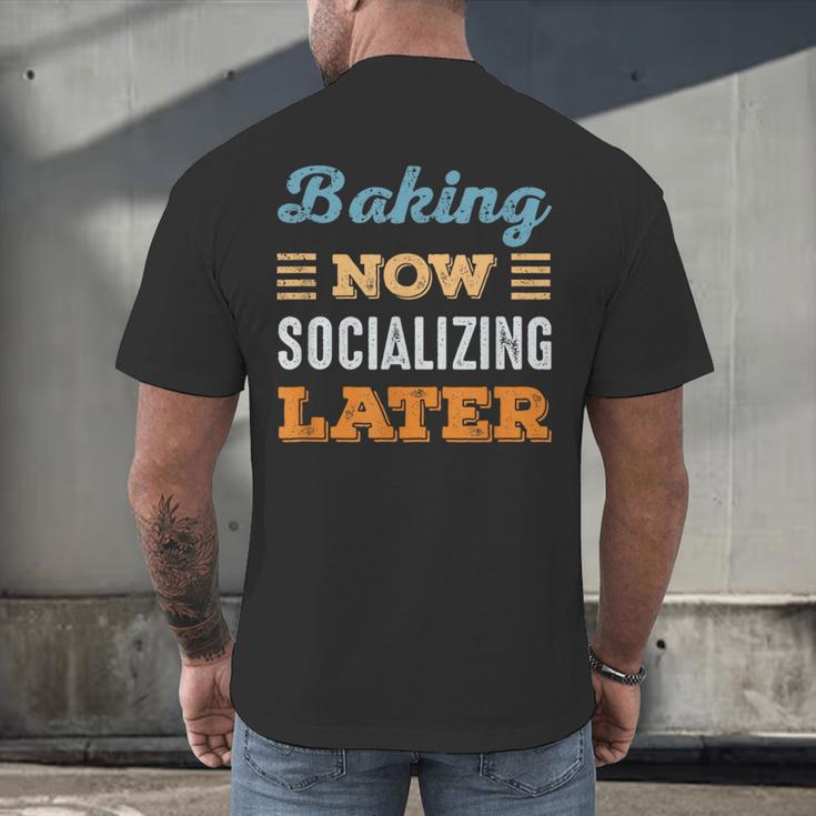 Baking Now Minimal Socializing Introvert Vintage Men's Back Print T-Shirt