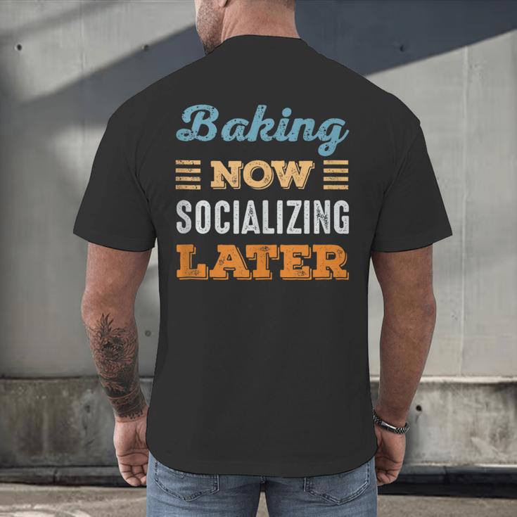 Baking Now Minimal Socializing Introvert Vintage Men's Back Print T-Shirt Baking Now Minimal Socializing Introvert Vintage Men's Back Print T-Shirt