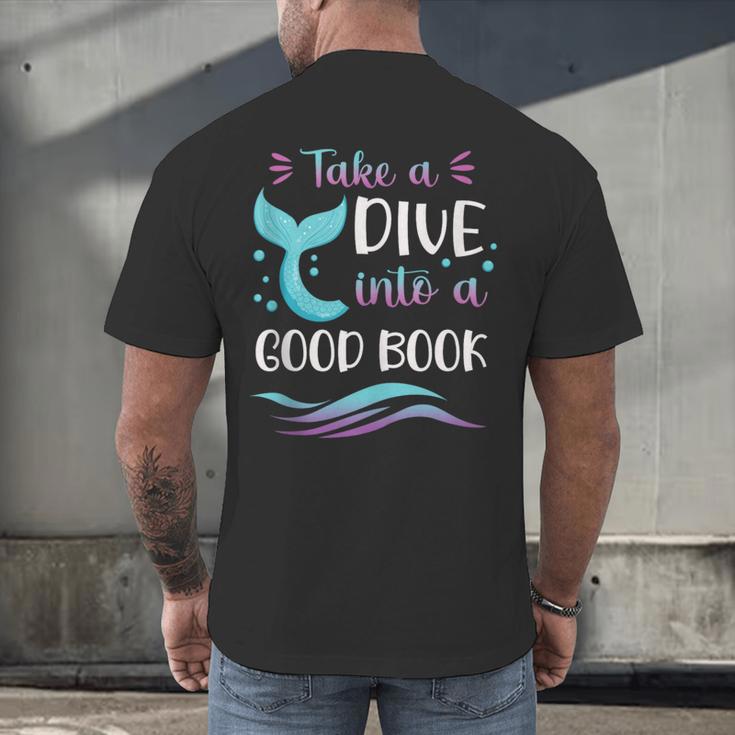 Cute Mermaid Librarian Teacher Dive Into A Good Book Reading Men's Back Print T-Shirt Cute Mermaid Librarian Teacher Dive Into A Good Book Reading Men's Back Print T-Shirt