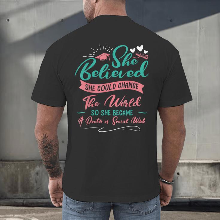 DSW Graduation So She Became A Doctor Of Social Work Men's Back Print T-Shirt