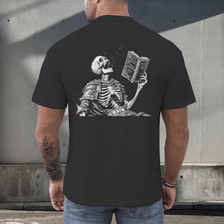 Hilarious Skeleton Holding a Book And Laughing Gothic Men's Back Print T-Shirt