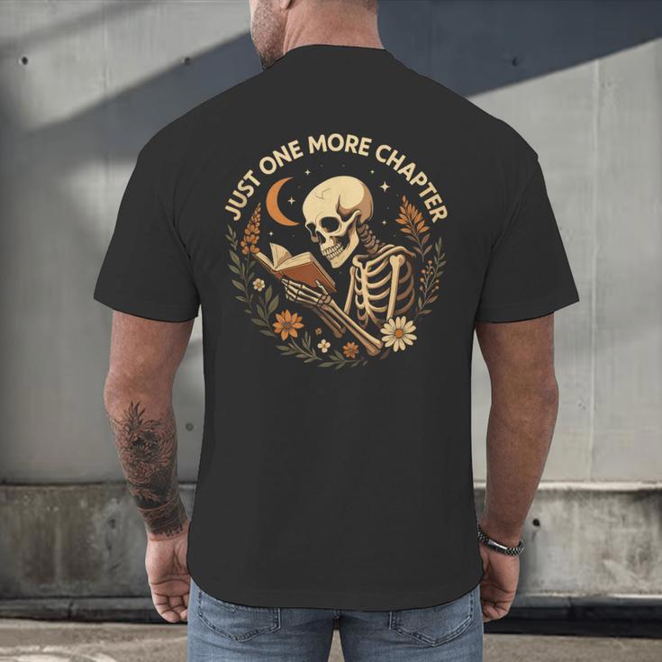 Just One More Chapter Book Lover Bookish Reading Skeleton Men's Back Print T-Shirt