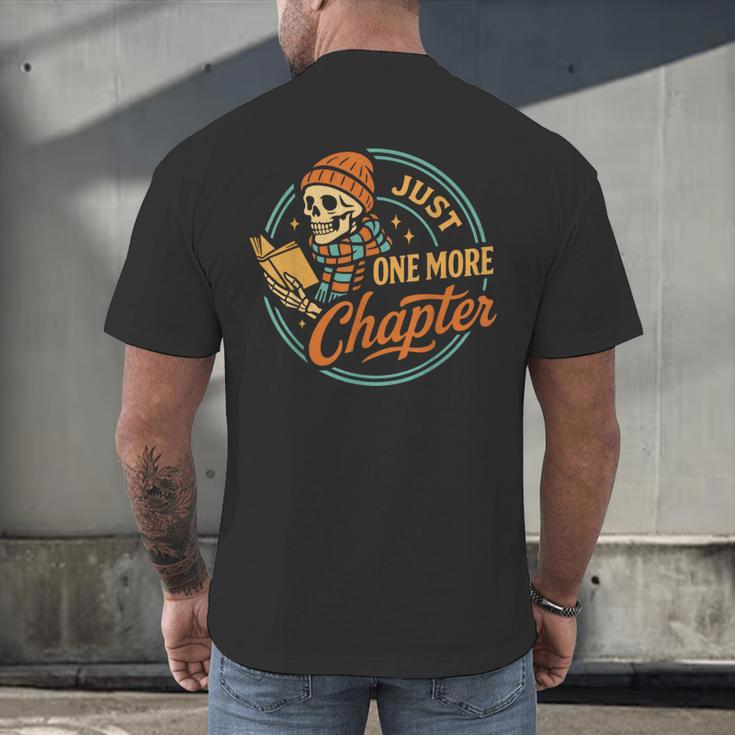 Just One More Chapter Skeleton Reading Book Scaft Beanie Men's Back Print T-Shirt