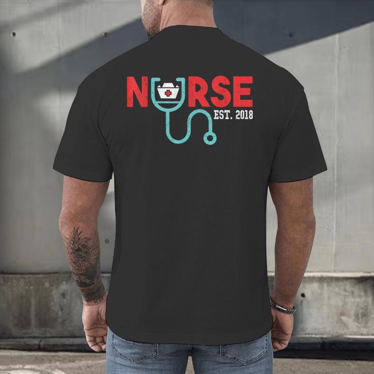 Nurse Est 2018 New Graduation Nursing School T-Shirt Men's Back Print T-Shirt