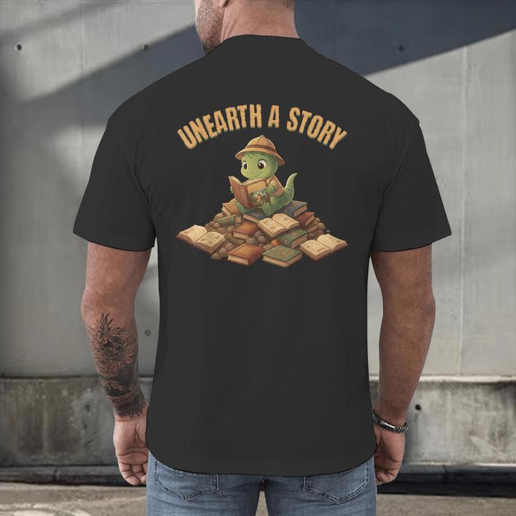 Unearth a Story Dinosaur Reading Books Summer 2026 Men's Back Print T-Shirt