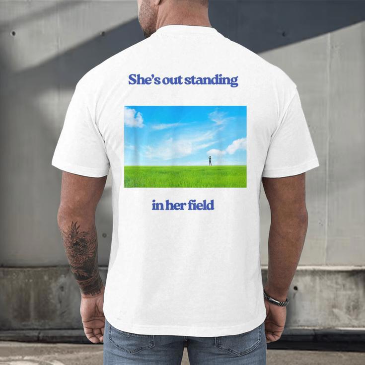 Out Standing In Her Field Graduation Tee Men's Back Print T-Shirt