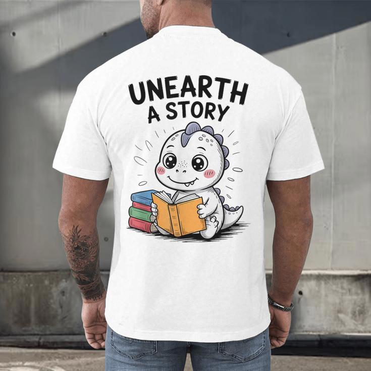 Unearth a Story Cute Dinosaur Summer Reading 2026 Dino Book Men's Back Print T-Shirt