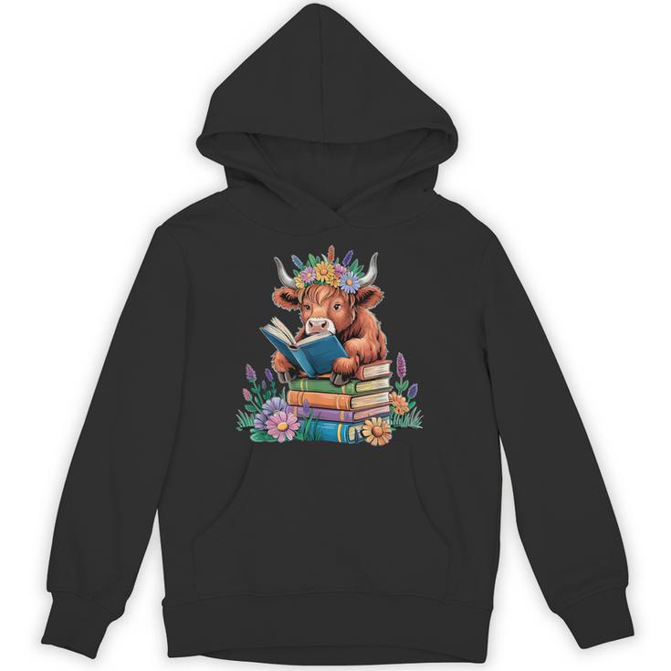 Cute Highland Cow Reading Book Baby Cow Bookworm Unisex Hoodie