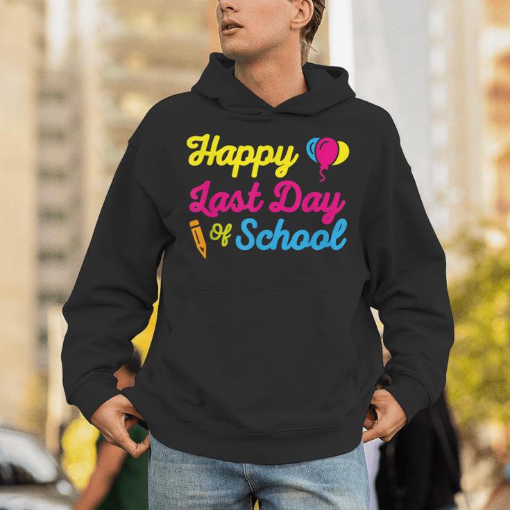 Happy Last Day Of School Graduation Teacher Students T-Shirt Unisex Hoodie