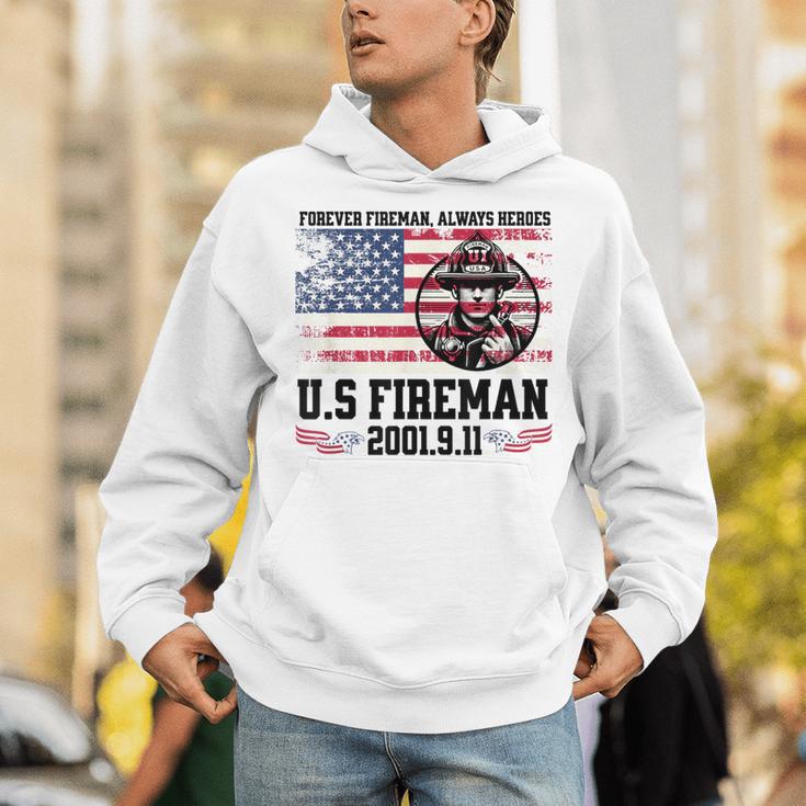 In Memory And Honor Of Firefighters Remembering 911 Unisex Hoodie