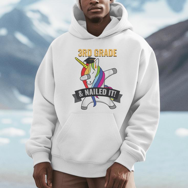 3RD GRADE NAILED IT UNICORN DABBING GRADUATION T-SHIRT Unisex Hoodie
