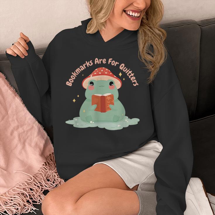 Bookmarks Are For Quitters Frog Reading Book Graphic Unisex Hoodie