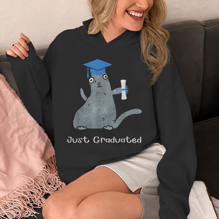 Just Graduated Cat With Graduation Cap And Diploma For Men Women Girls Kids Unisex Hoodie