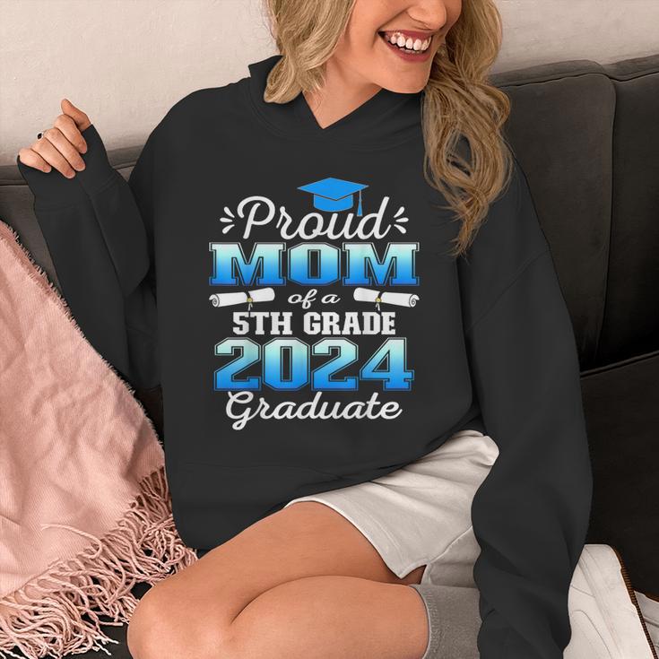 Proud Mom Of 5th Grade Graduate 2024 Elementary Graduation Unisex Hoodie