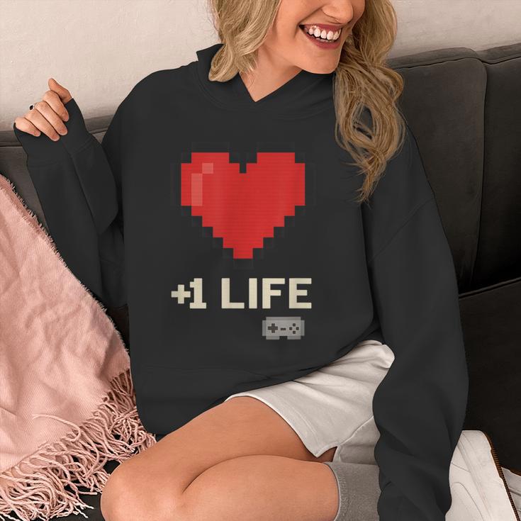 Retro Gamer 1 Life Pixel Heart – 8-Bit Gaming Nostalgia Unisex Hoodie