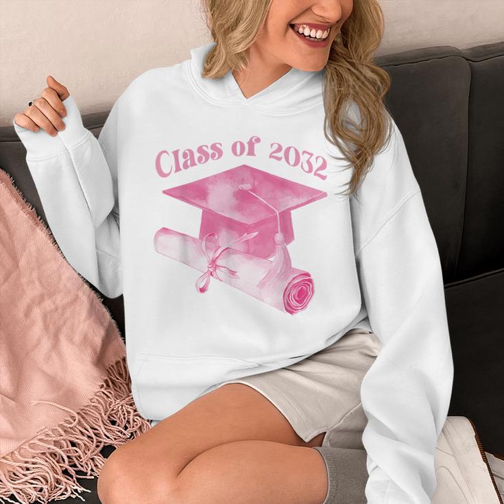 Class Of 2032 Senior 2032 Back To School 2032 Graduation Cap Unisex Hoodie