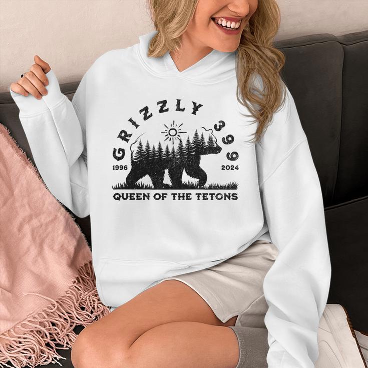 Memory Grizzly 399 1996 2024 Queen Of The Tetons Bear Lovers Unisex Hoodie