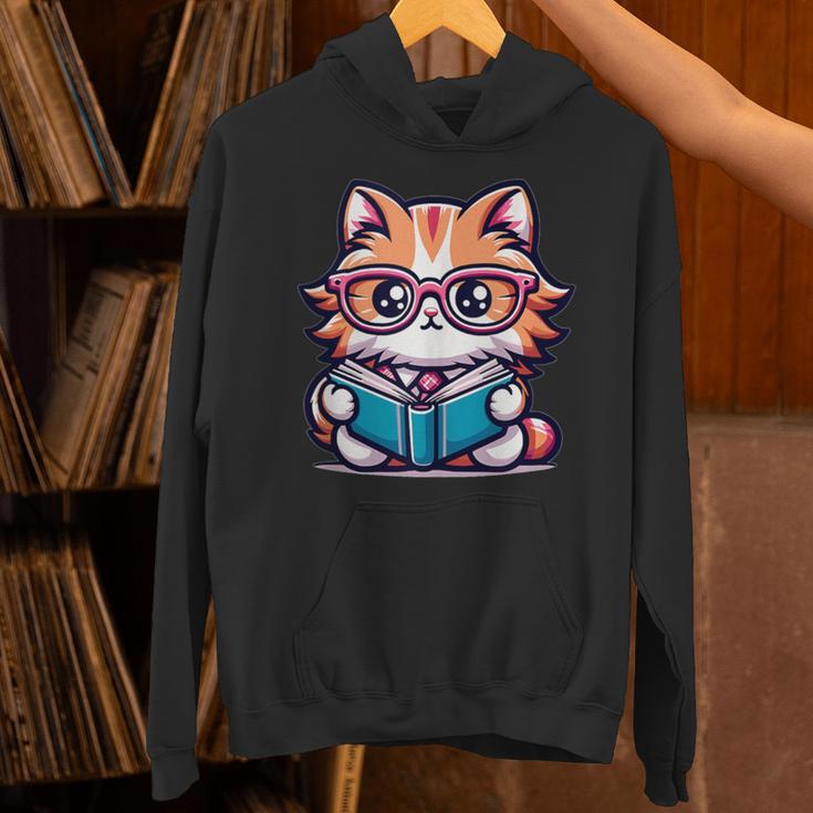 Adorable Book Lover Maine Coon Cat With Reading Glasses Cute Unisex Hoodie
