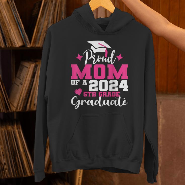 Proud Mom Of 2024 5th Grade Graduate Mother Graduation Unisex Hoodie